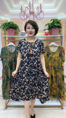 时尚新款圆领大版显瘦带兜连衣裙洋气百搭短袖宽松裙子中老年女装