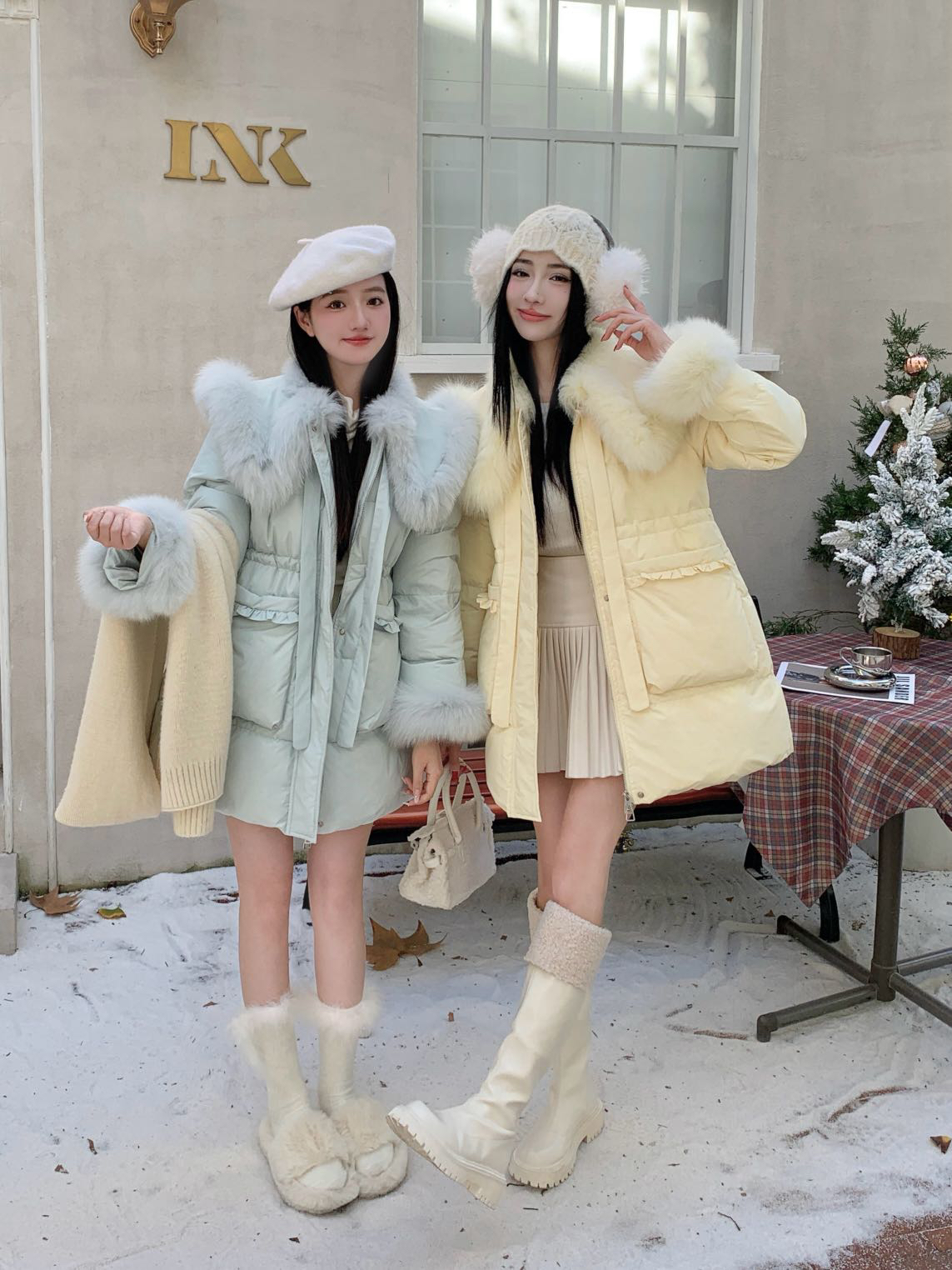 红色冬季2024新款高端羽绒服真毛领狐狸毛白鸭绒修身名媛贵气外套