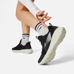 李宁轻云女子透气舒适运动鞋轻盈脚感百搭通勤休闲慢跑鞋ARSV038