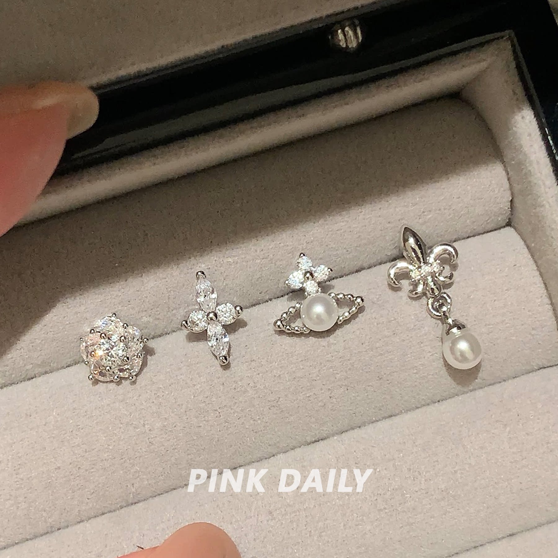 Pink Daily法式满钻鸢尾花土星珍珠吊坠耳钉气质高级感耳骨钉耳饰