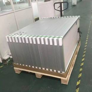 供应300瓦单晶硅太阳能板