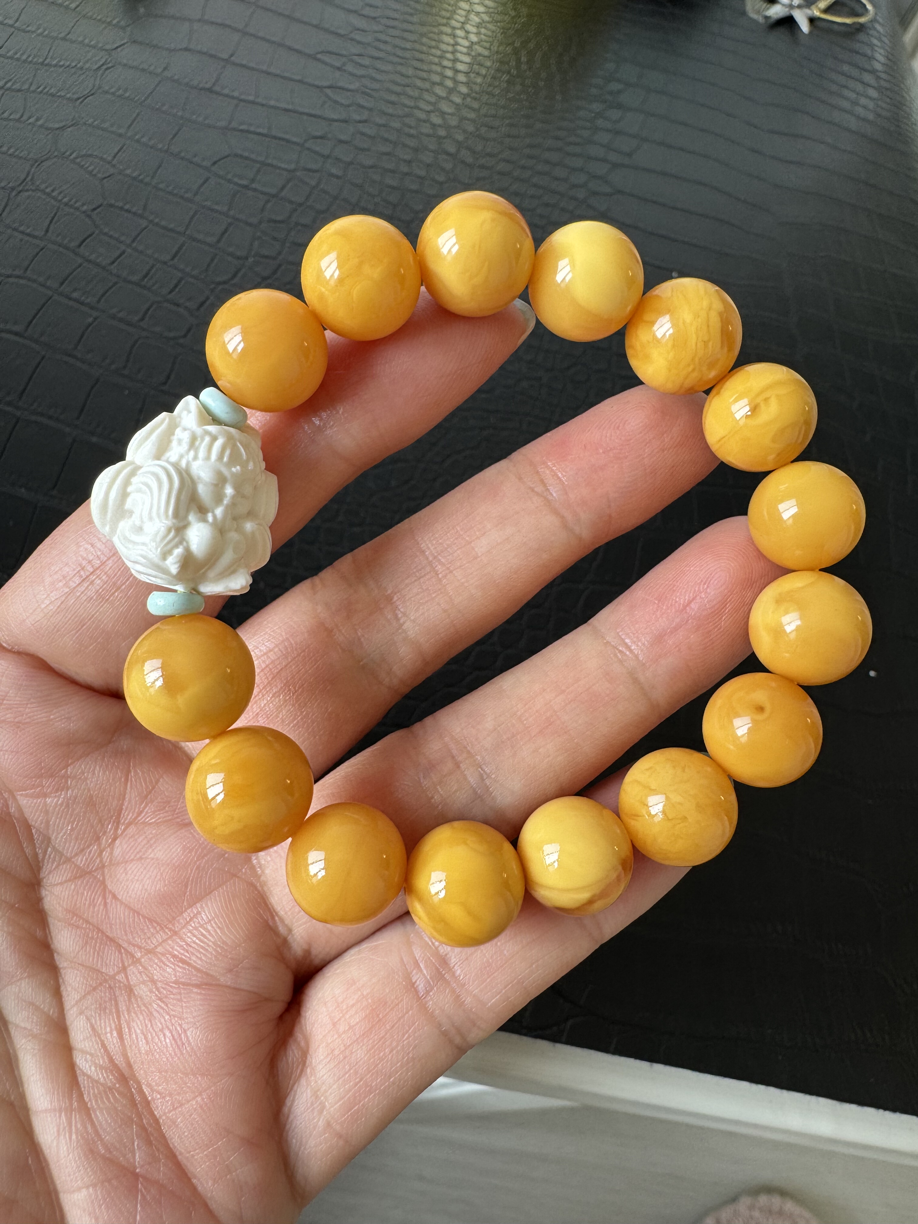 天然原矿蜜蜡搭配猛犸九尾狐手链12m