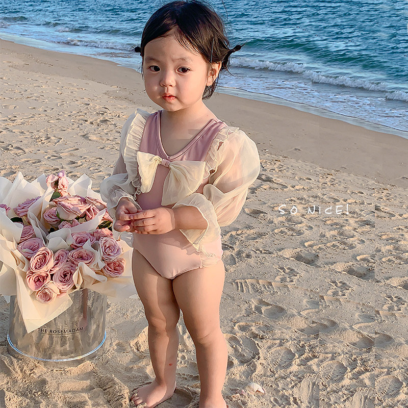 2026新款女童女宝宝粉色蕾丝防晒长袖连体泳衣女孩度假洋气游泳装