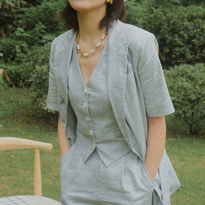 马甲女夏薄款短款修身英伦风亚麻坎肩背心外搭原创西装背心小马夹