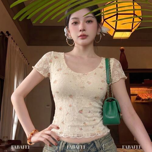 法式温柔风碎花短袖蕾丝衫女夏款套头带胸垫小衫辣妹修身显瘦上衣