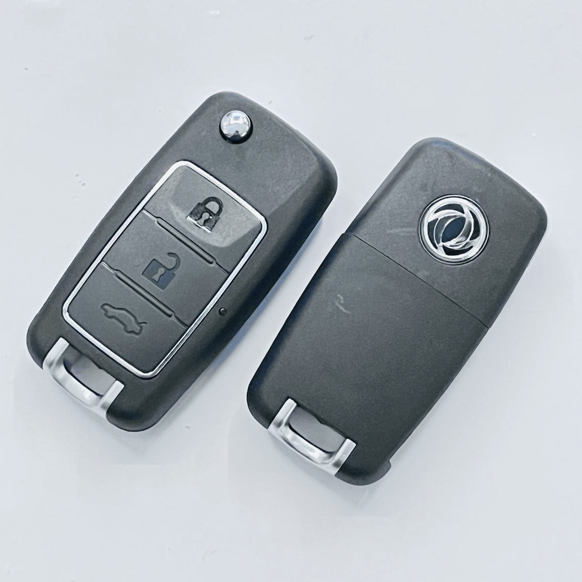 适用于东风风行菱智m5f600景逸s50折叠遥控钥匙原装替换汽车外壳