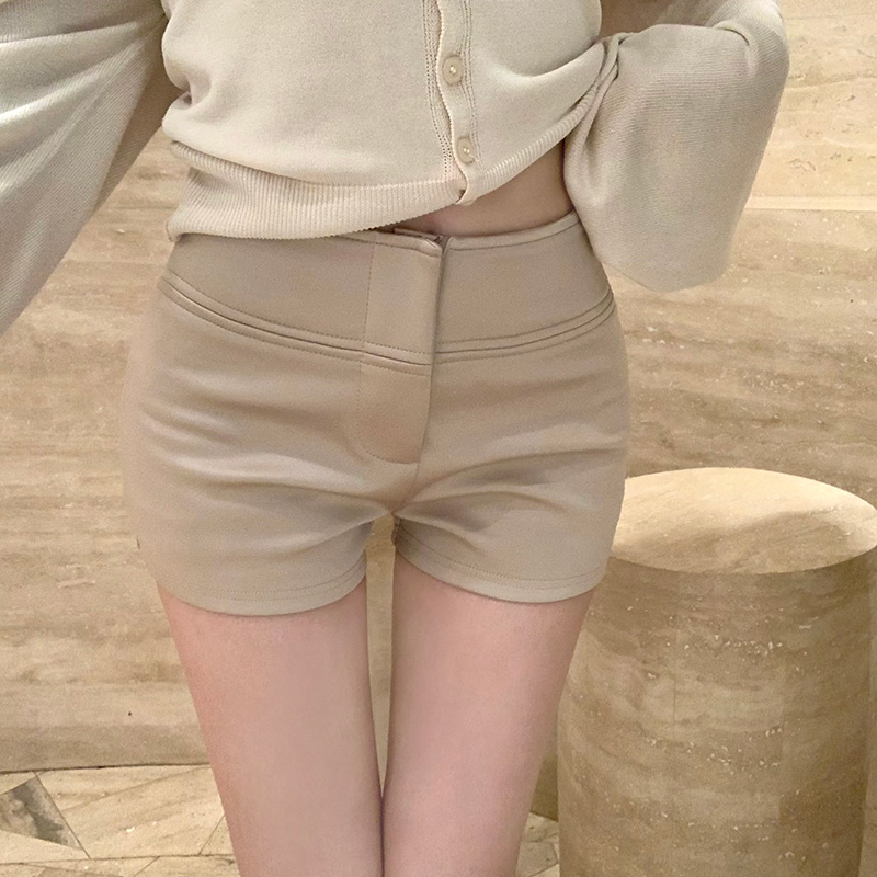 Liuu嘻嘻阿休闲简约质感短裤女夏季中高腰气质百搭显腿长直筒辣裤
