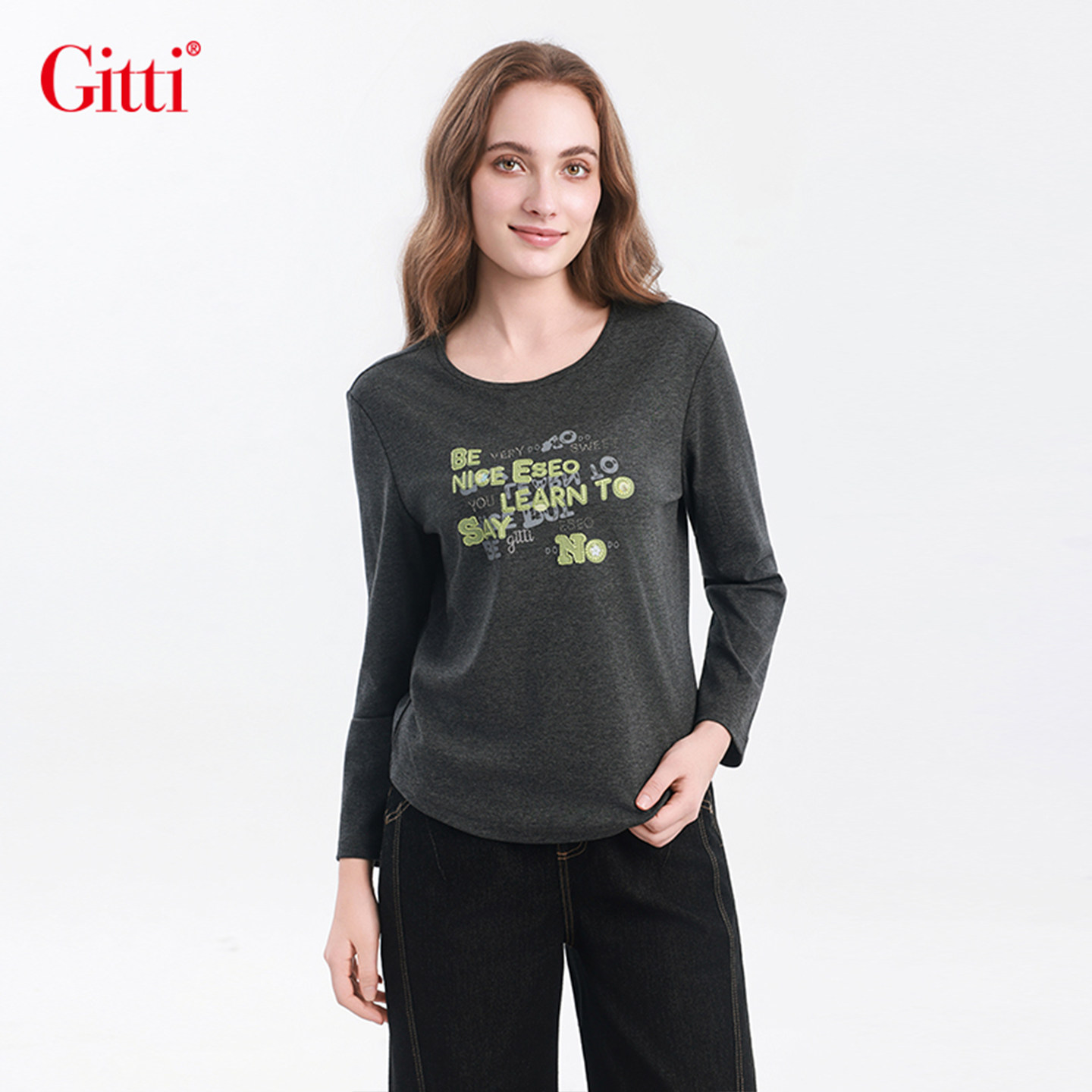 Gitti/吉蒂字母印花刺绣烫钻圆领T恤女棉大码针织长袖上衣G265709