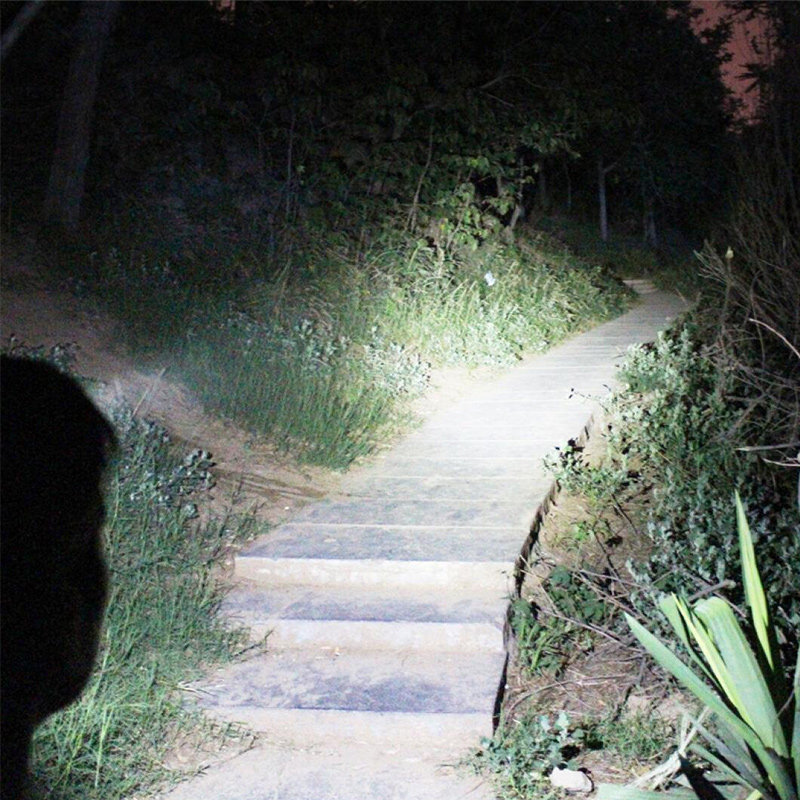 JIULIANG LED 손전등 장거리 강한 빛 휴대용 램프 충전식 야외 서치 가정용 슈퍼 밝은 다기능