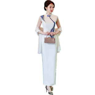 2025年新款走秀旗袍白色少女年轻款改良版高端大气上档次春秋款女