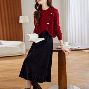 春装红色连衣裙女2025新款洋气配大衣的毛衣内搭裙子针织两件套装