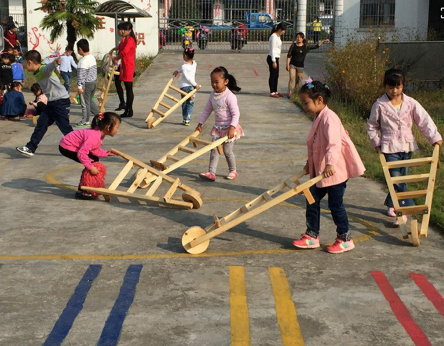 安吉游戏幼儿园户外感统训练小推车翻斗车独轮车平衡车手推车户外