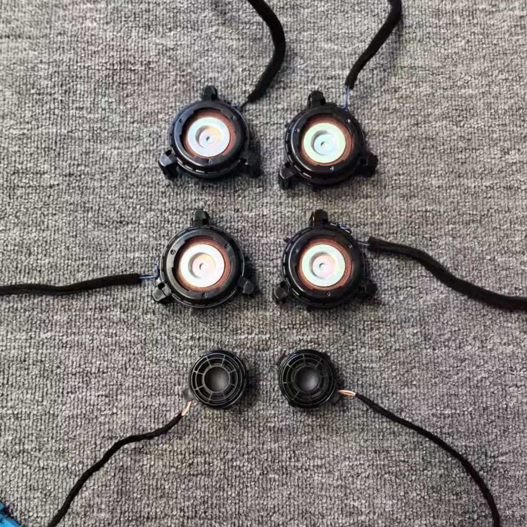 新款E级柏林震荡器头枕喇叭