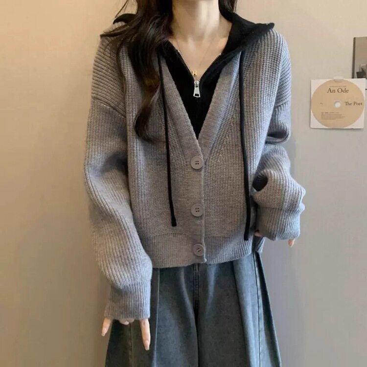 大码假两件短款连帽毛衣外套女秋胖mm显瘦遮肚子针织衫开衫上衣
