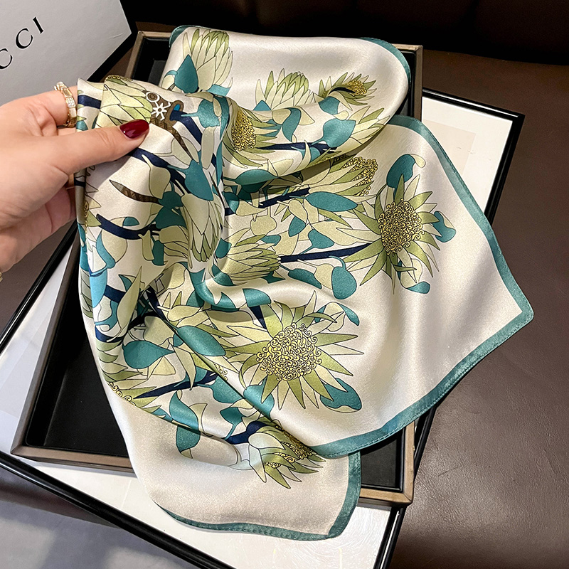 100%桑蚕丝蓝色花卉发带丝巾