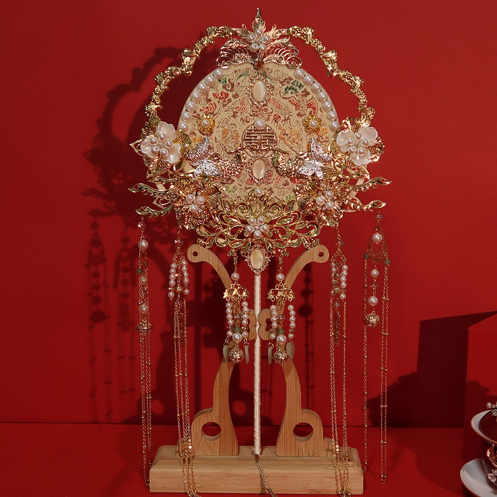 中式古风团扇新娘结婚手持遮面扇重工珍珠流苏喜扇秀禾送人成品