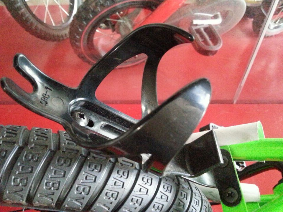 优贝儿童自行车头盔 双孔水壶架 表演车哈尼宝贝小飞熊 童车配件