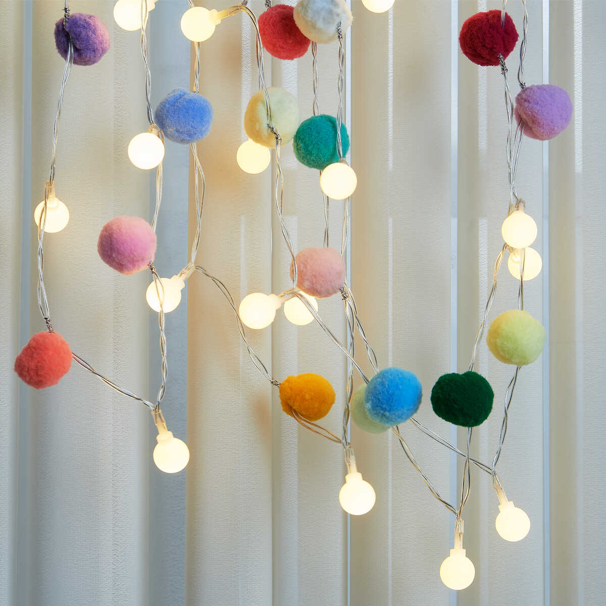 遥控儿童房毛球灯串USB少女心