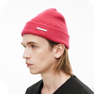Unawares.男女同款 定制金属牌镶嵌针织冷帽
