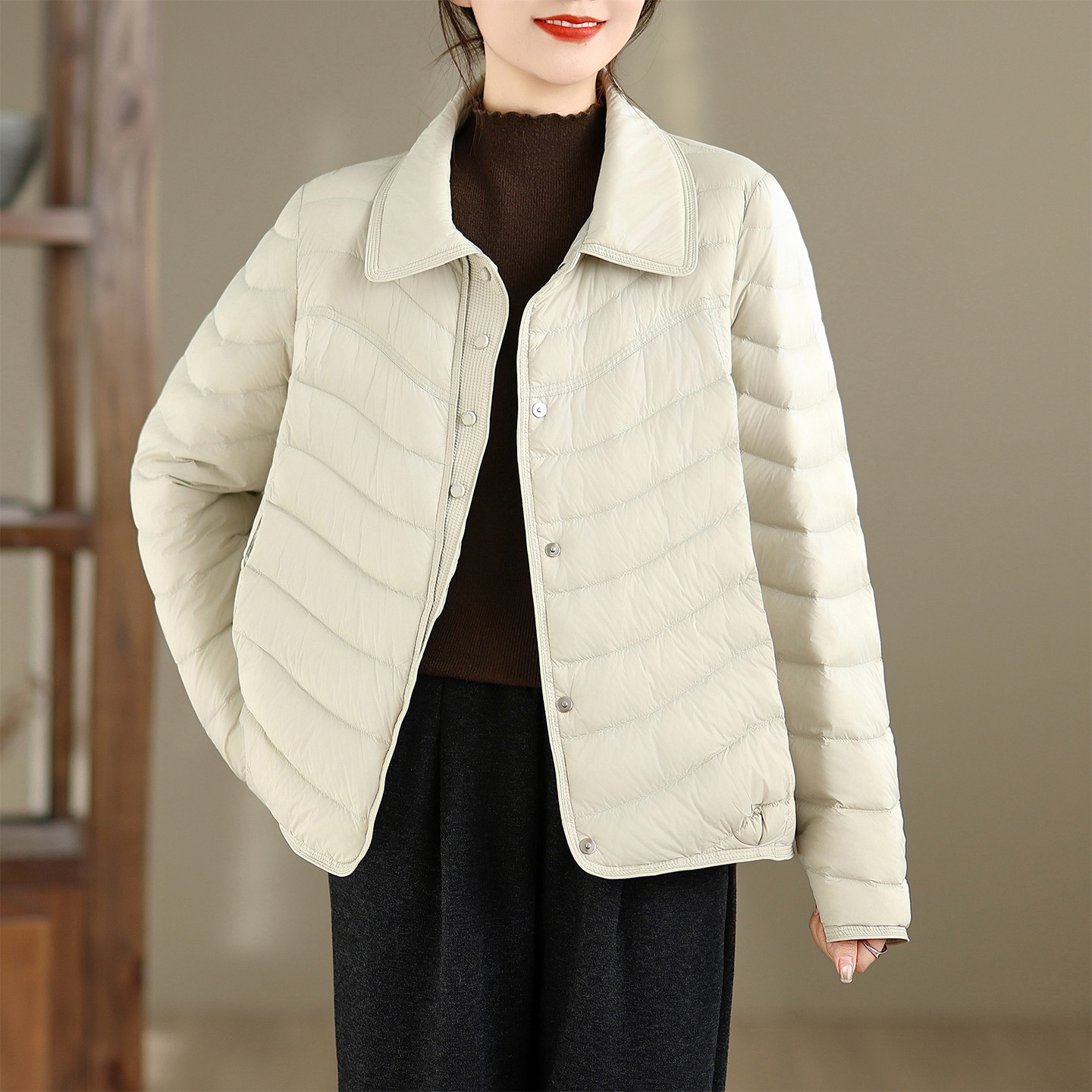 90%白鸭绒衬衫领羽绒服女轻薄款休闲羽绒服短外套2025年冬季新款