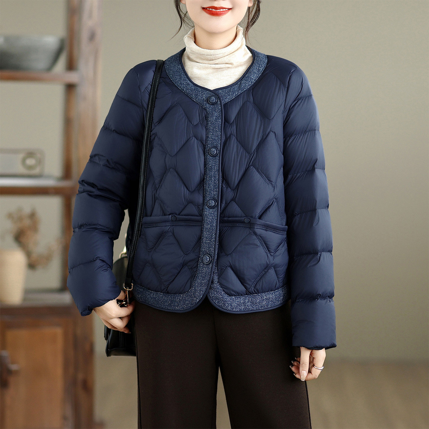 高品质90白鸭绒小香风优雅圆领短款羽绒服女2025新款羽绒服小个子