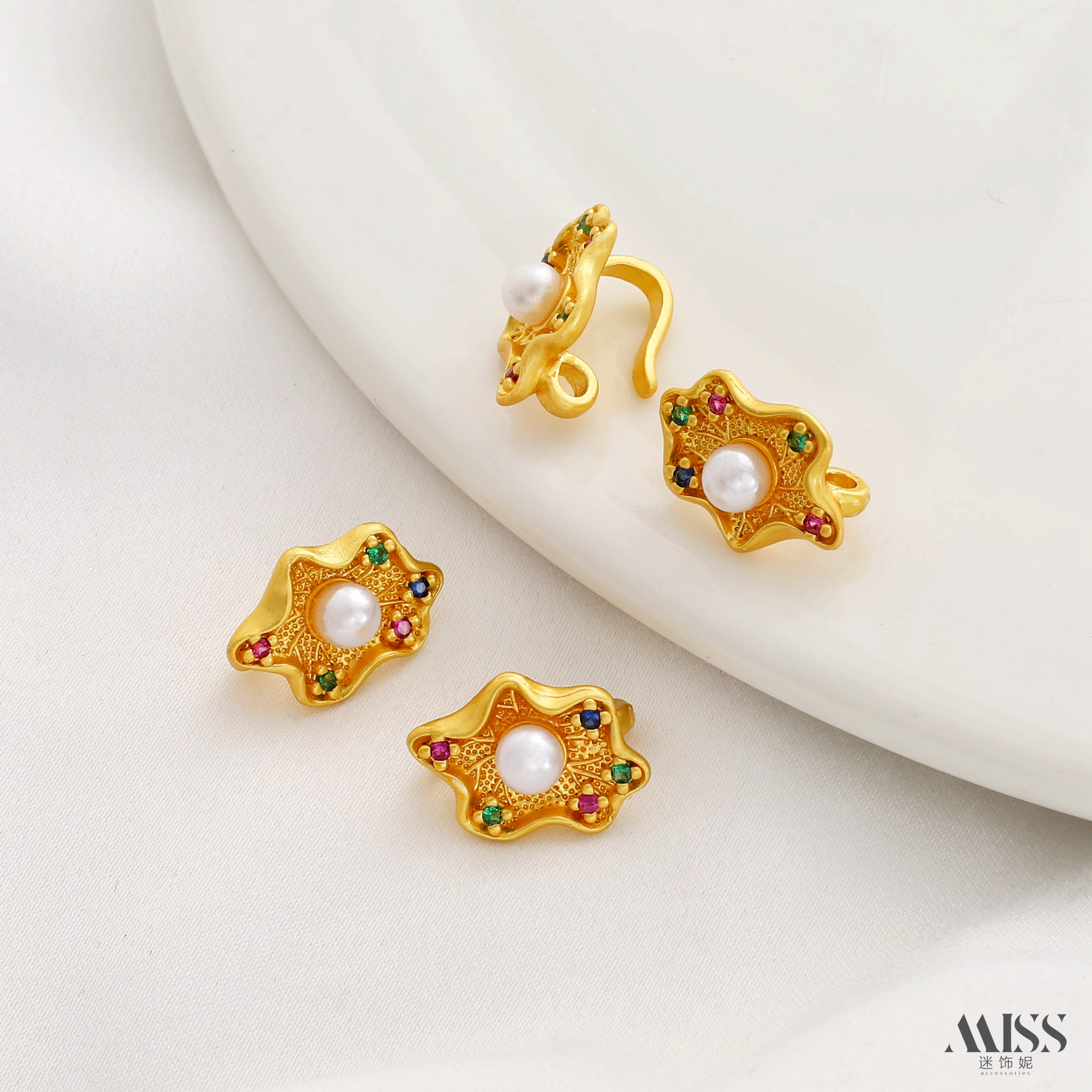 祢饰妮压襟扣哑金保色工艺