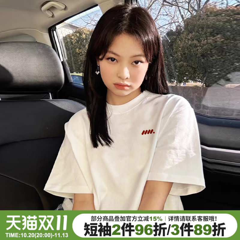 2026夏季新款设计感超火白色正肩t恤女短袖美式学院风宽松上衣潮