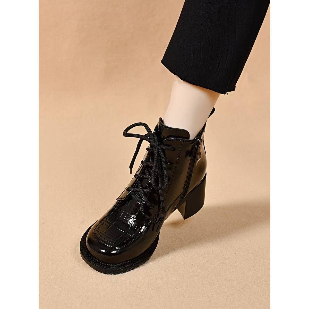 厚底马丁靴女2025年冬新款圆头粗跟软底侧拉炼短靴单靴加绒1204w