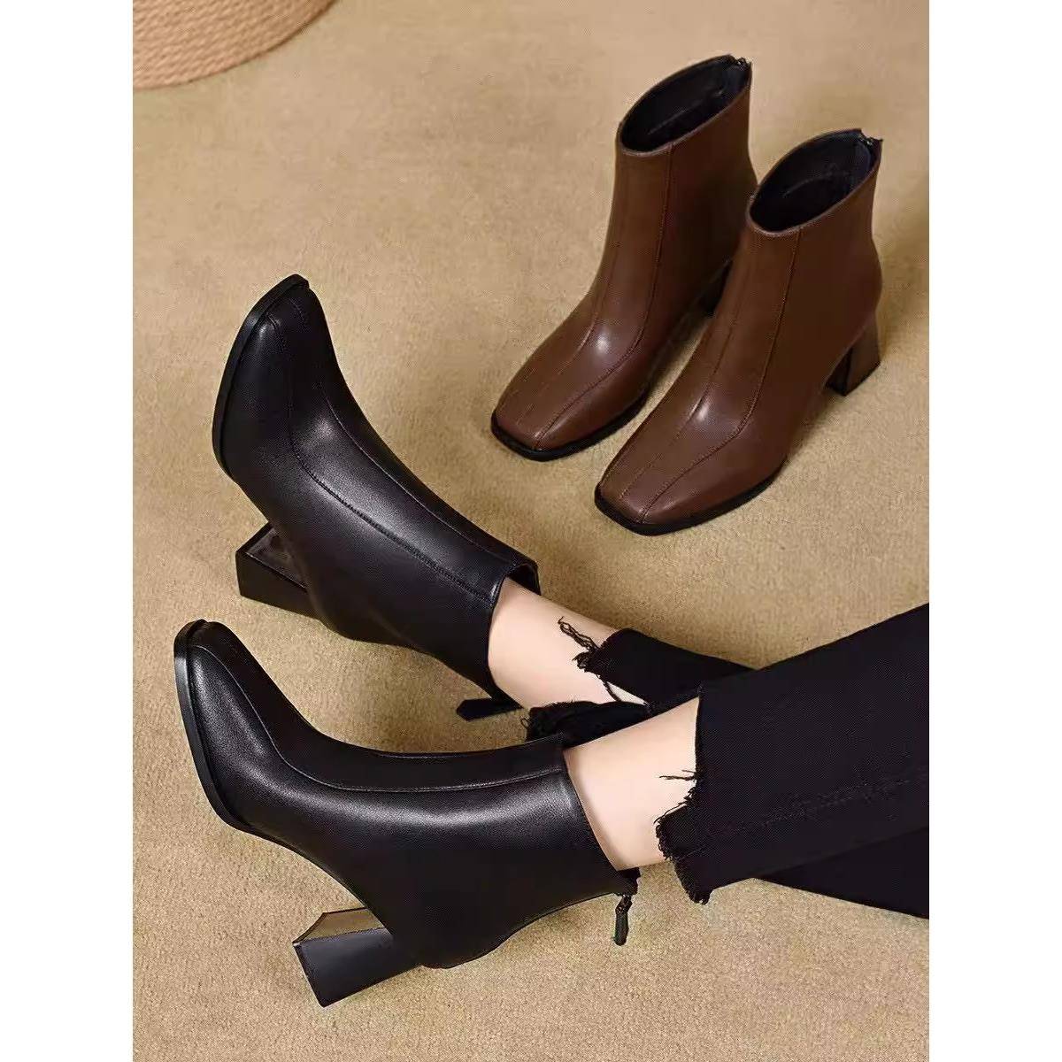 方头气质粗跟短靴女2025年冬新款中跟软底英伦风百搭马丁靴1204w