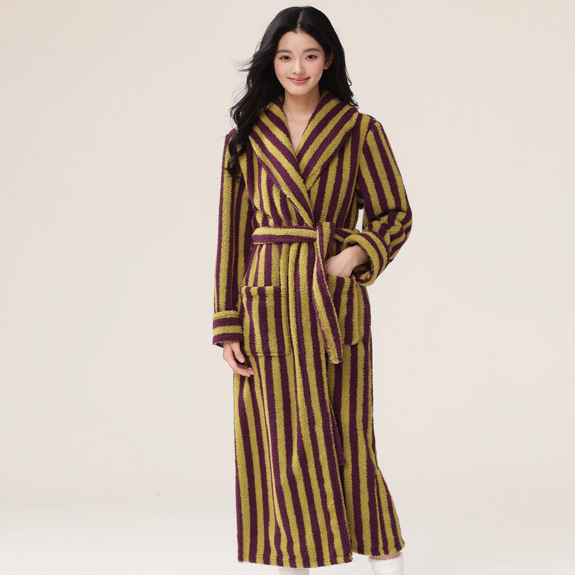 秋冬2025新款秋冬珊瑚绒睡袍女加厚法兰绒浴袍条纹柔软透气1009c