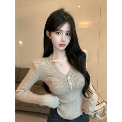 秋冬卡其色针织衫女欲v领上衣加绒打底衫内搭毛衣1215z