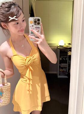新款连体泳衣女高级感绝美显瘦遮肚温泉度假聚拢黄色泳衣女0512r