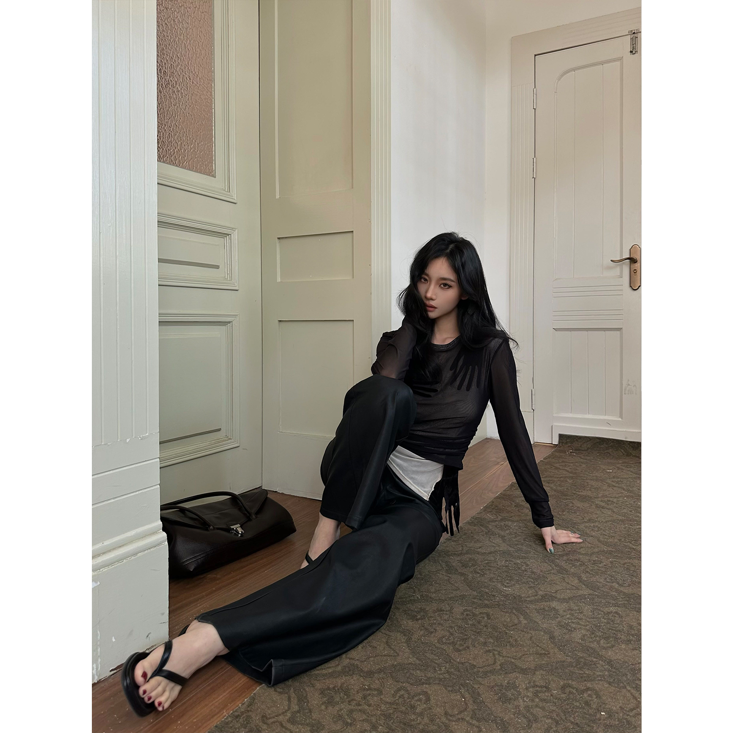 FYFTHX设计感印花假两件针织衫