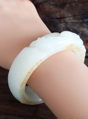 名古宝和田玉碧玉手镯天然a货玉镯祖母绿无杂裂菠菜绿猫眼手镯