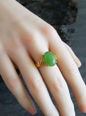 名古宝18k黄金戒指镶蛋面和田玉正品天然苹果绿无黑点戒指