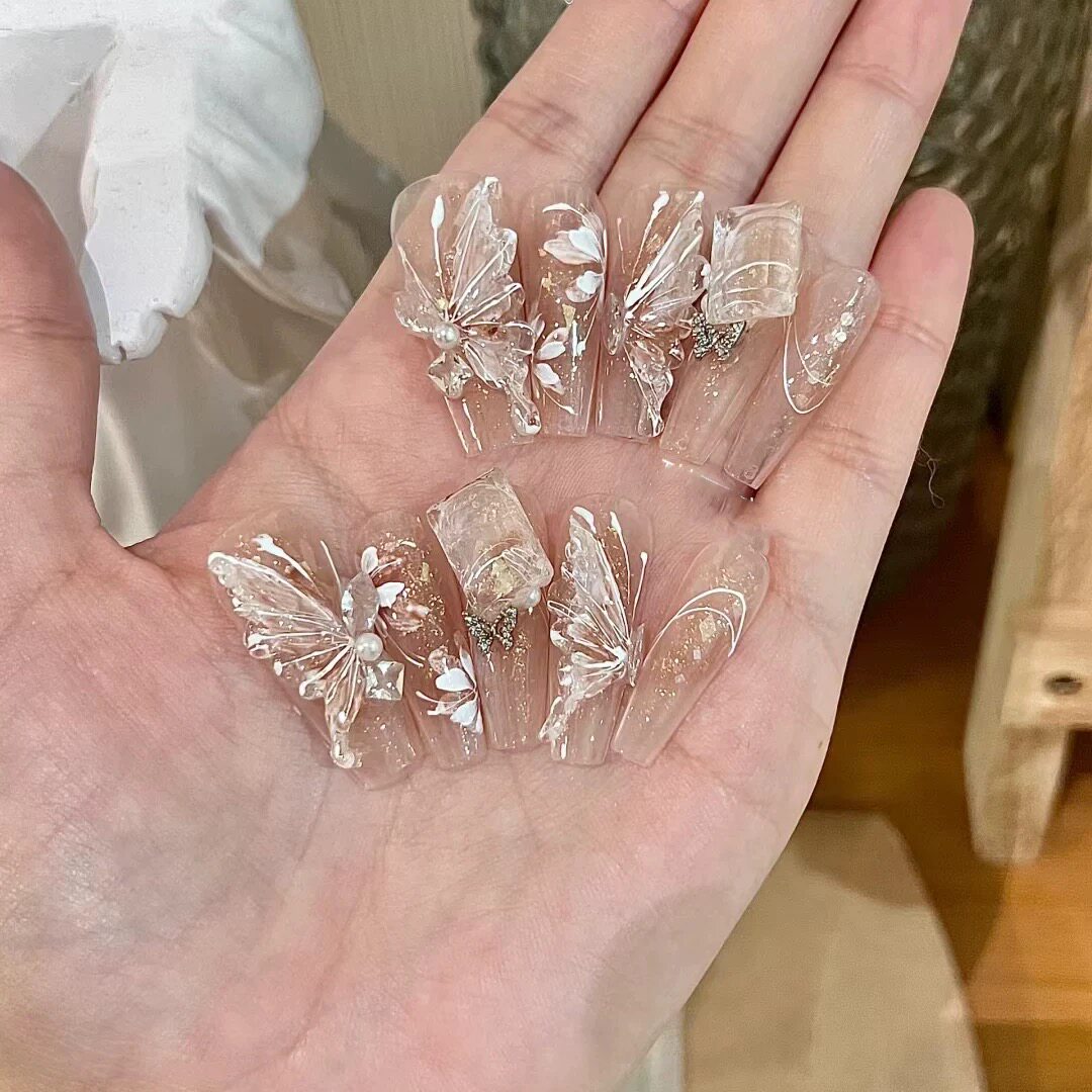 高端手工穿戴甲高级感冰晶蝴蝶春天婚礼网红爆款手作中长款美甲片图片