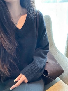 秋季 上衣女 高端Row风羊绒毛衣廓形加厚V领慵懒宽松套头针织羊毛衫