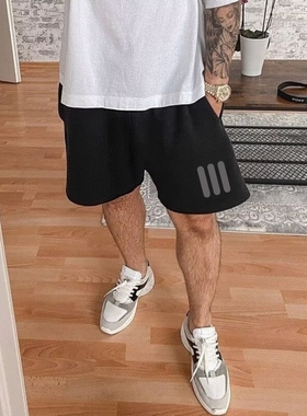 美式潮牌休闲短裤男生夏季潮牌高街ins五分裤黑色大码宽松短裤子