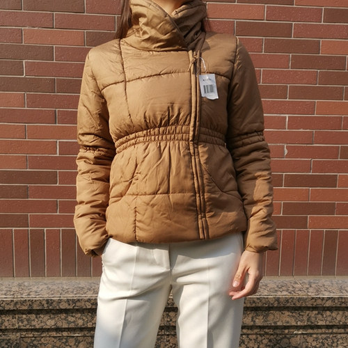 温暖蓬松斜襟拉链设计修身棉衣