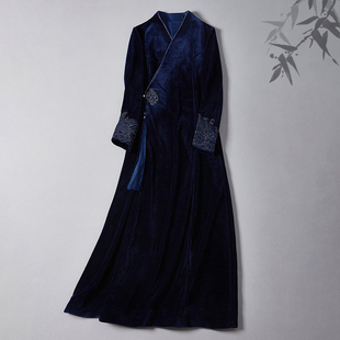 中国风秋冬新款 改良汉服交领绣花复古禅茶服天鹅绒连衣裙外套 女装