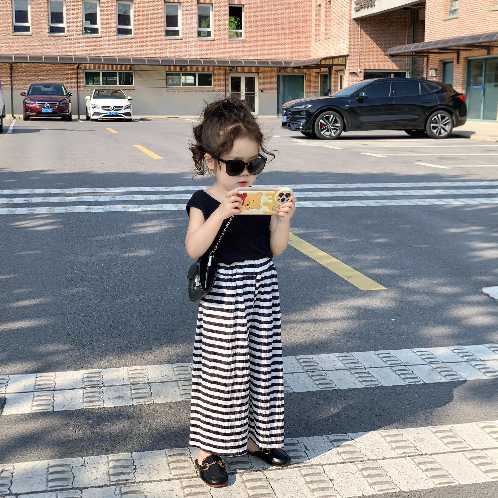 童装 2024夏季女童赫本风吊带衫 背心 时髦短款上衣 洋气吊带T恤