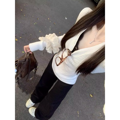 韩系白色v领针织衫上衣女秋冬2025新款修身显瘦收腰打底内搭毛衣