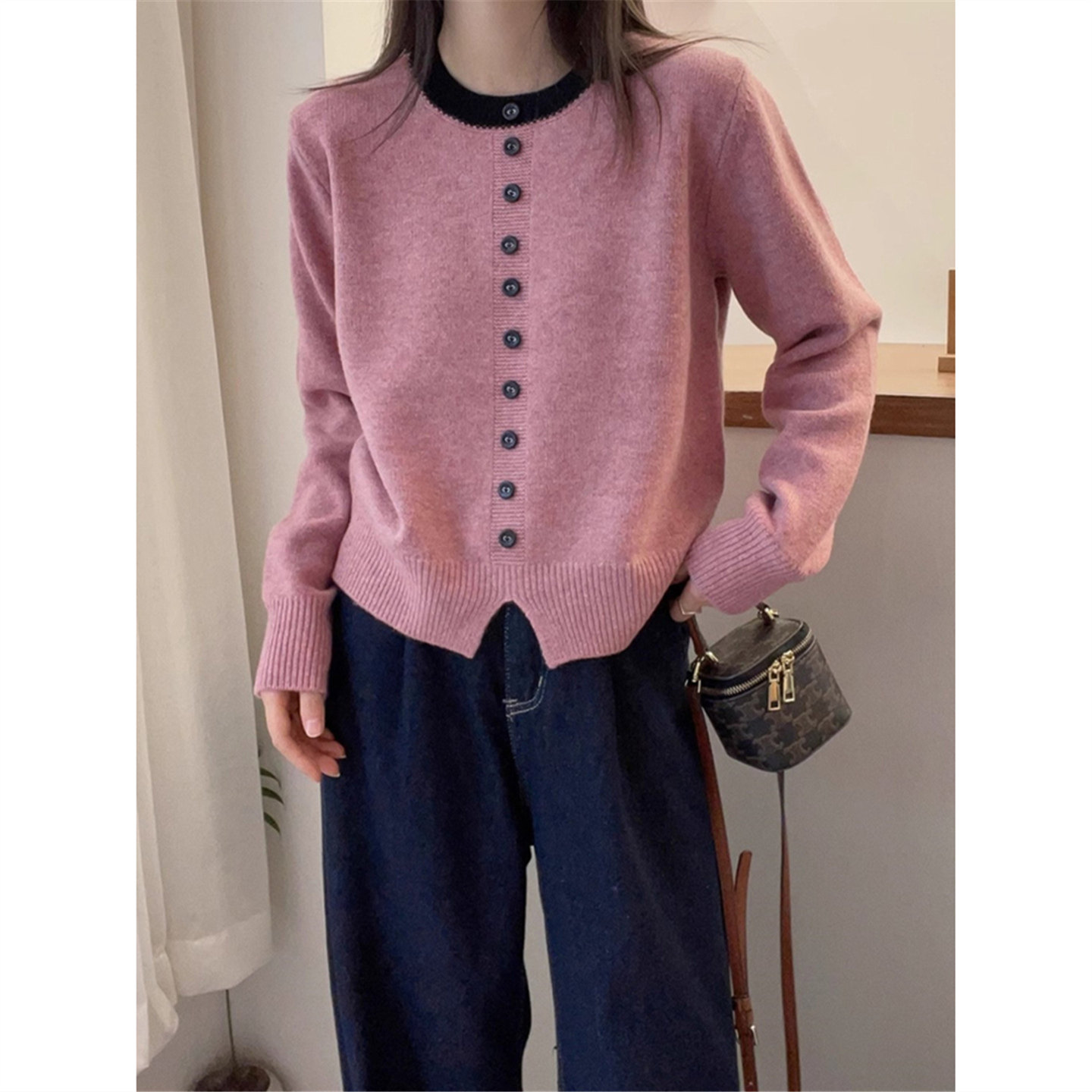 秋冬慵懒宽松可外穿长袖打底针织衫上衣撞色圆领设计感纽扣毛衣女