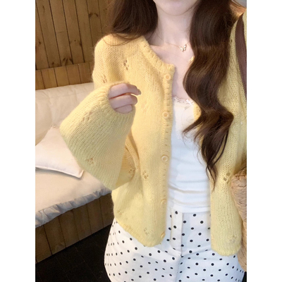 早秋韩系穿搭氛围感黄色针织开衫女软糯温柔镂空钩花上衣毛衣外套