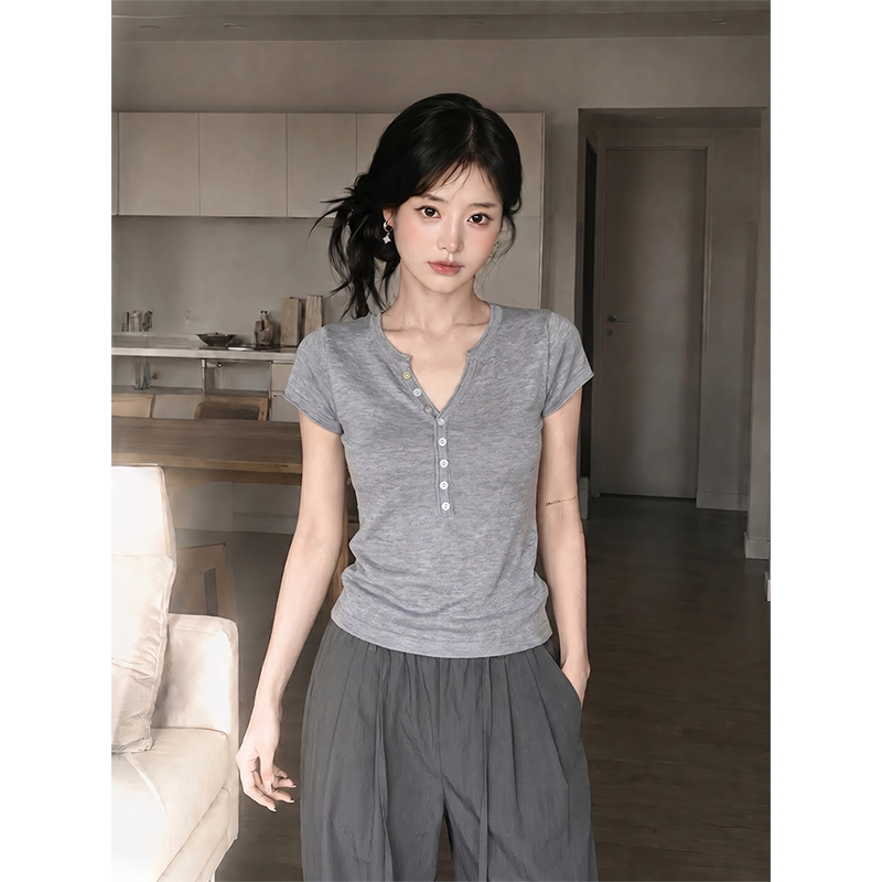 高级感针织短袖上衣设计感小众女夏季韩系修身亨利领正肩纽扣t恤图片