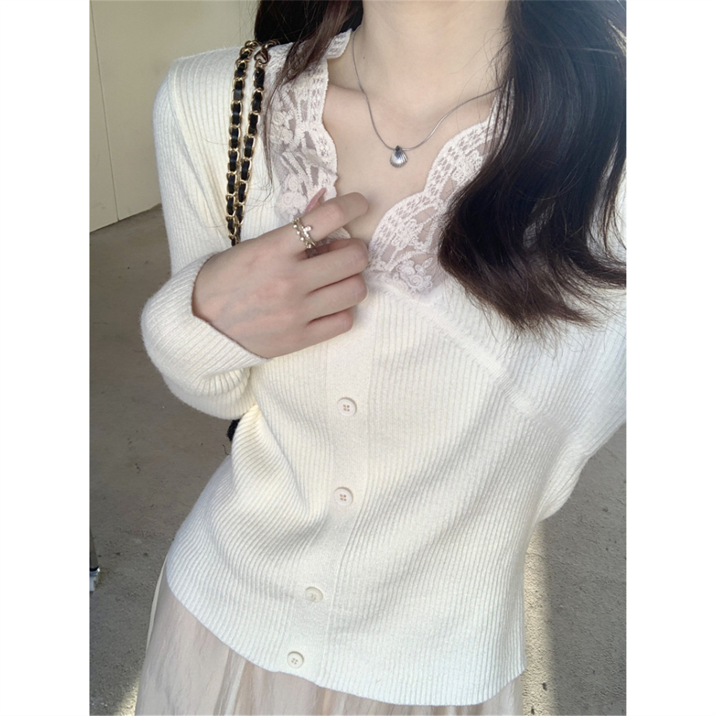 气质温柔风蕾丝花边v领长袖打底针织衫上衣秋冬高级感内搭毛衣女