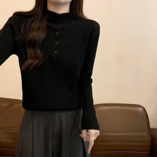 秋冬洋气外穿半高领长袖打底针织衫上衣设计感纽扣黑色毛衣女内搭