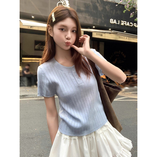 t恤女夏季 修身 圆领正肩短袖 2025新款 上衣 显瘦针织衫 纽扣设计短款