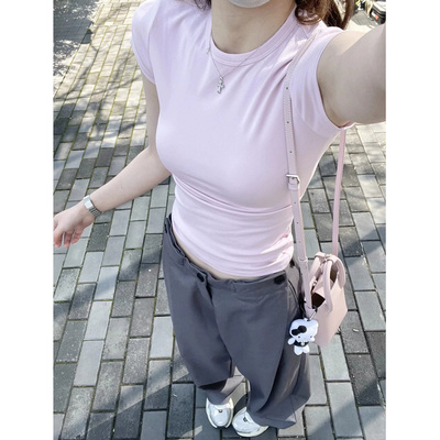 正肩粉色t恤女短袖夏季修身显瘦甜辣妹设计感收腰短款小个子上衣