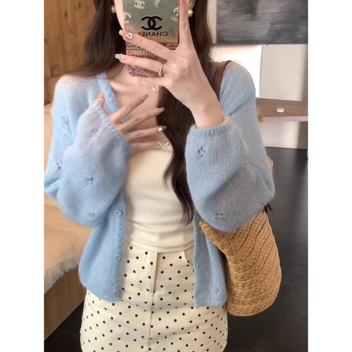 奶蓝色长袖针织开衫上衣早秋穿搭韩系温柔百搭镂空钩花毛衣短外套
